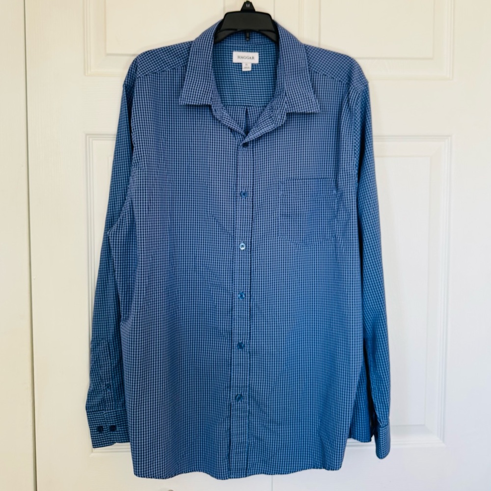 Haggar Men's Navy Checkered Button Down Shirt